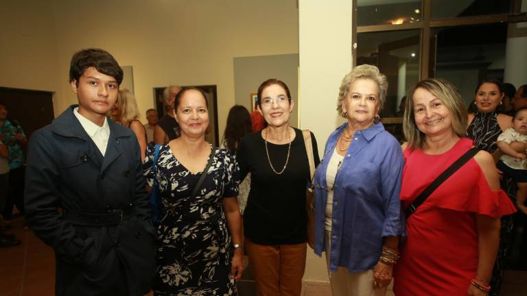 Germán Ramírez, Sonia Zataráin, Cecilia de Urquijo, Yoya Reynaud de Guzmán y Lili Zataráin.