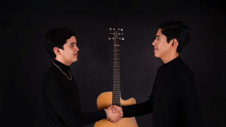 Carlos Uriel y Axel Ulises Pérez forman el grupo Efecto Elegante.
