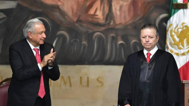 Arturo Fernando Zaldívar Lelo de Larrea fue acusado por el PAN, por supuestamente utilizar ilegalmente su cargo, cuando fue ministro presidente de la SCJN.