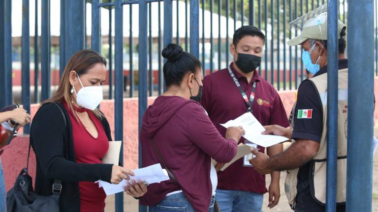 Sinaloa es parte de los estados donde se inició la jornada de vacunación de refuerzo para los docentes.
