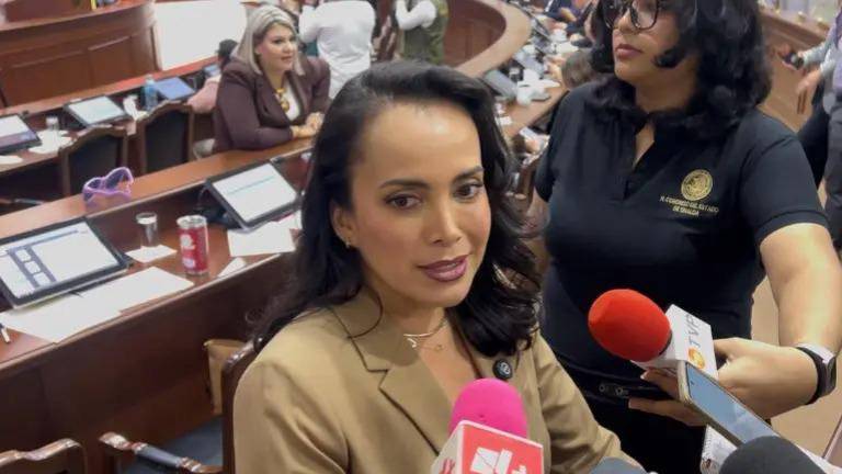 La Diputada por el PRI Irma Moreno Ovalles informó de la iniciativa “Predial Rosa” de apoyo a mujeres jefas de familia.