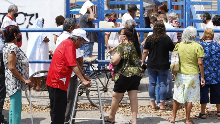 En Mazatlán, aplican desde hoy segunda dosis anti Covid-19 a adultos mayores de 60 años