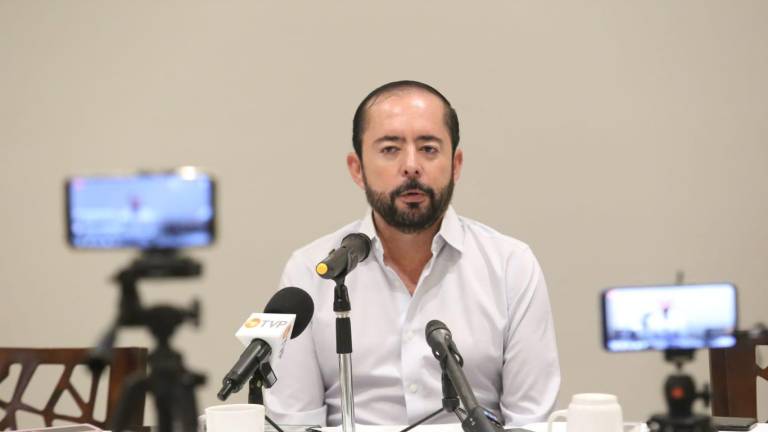 Seré una voz crítica del gobierno, dice Samuel Lizárraga