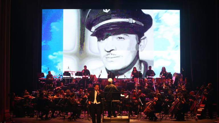 El concierto “Amorcito Corazón” se ofreció en el Teatro Ángela Peralta.