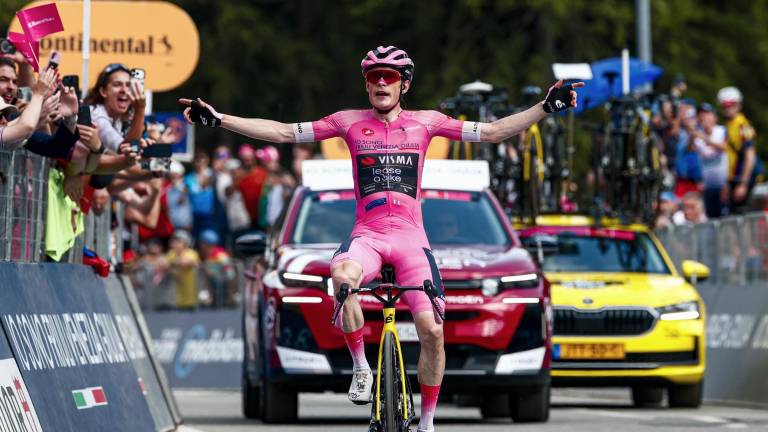 Jonas Vingegaard celebra su cuarto triunfo en el Giro de Italia 2026.