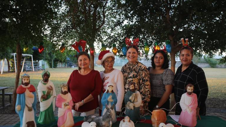 Eustolia Zamora, María Esther Soberanes, Thania Valdez, Sheccid Bramasco y Francis Ruiz, de la Unidad Redpetroil.