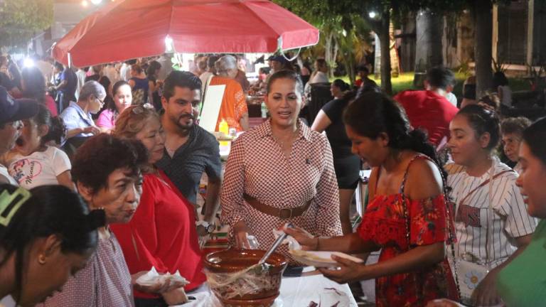 Diversos platillos se expusieron en la Feria Gastronómica las 4T “El sabor del Sur”.