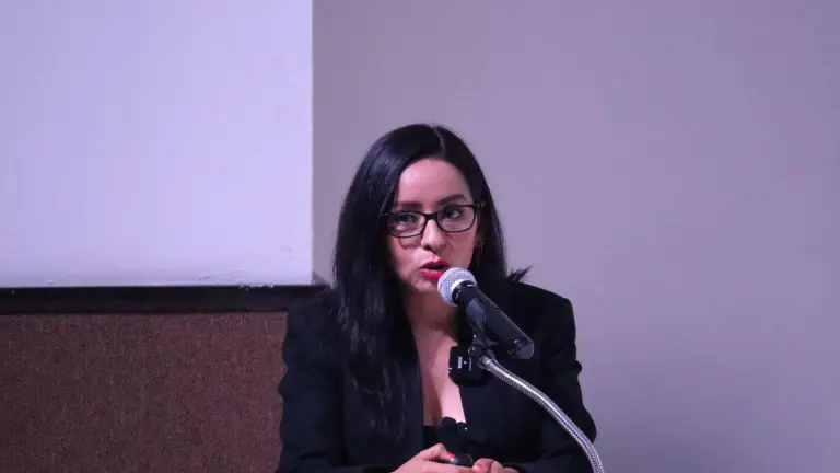 Cristina Ibarra expuso los desafíos en la gestión del agua y la ausencia de datos actualizados sobre la huella hídrica.