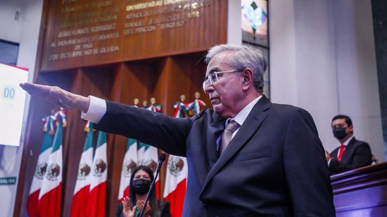 Rubén Rocha Moya fue acompañado de personajes nacionales en su investidura como Gobernador
