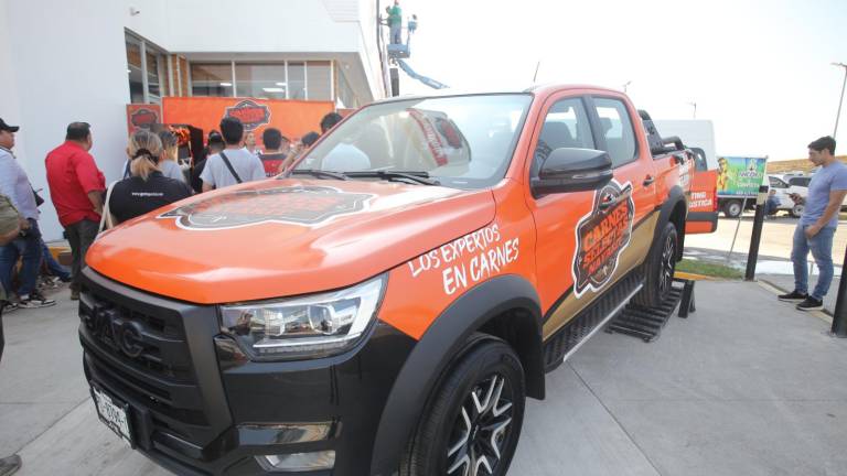 Una camioneta JAC Frison, último modelo, será sorteada este domingo entre los clientes que realicen consumos el fin de semana en la nueva sucursal de Carnes Selectas Nayarit.