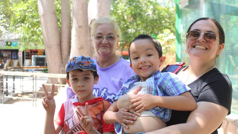 Kaleb, Leo, Juani y Aneth Beltrán.