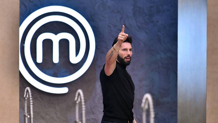 Poncho de Nigris se va de la competencia.