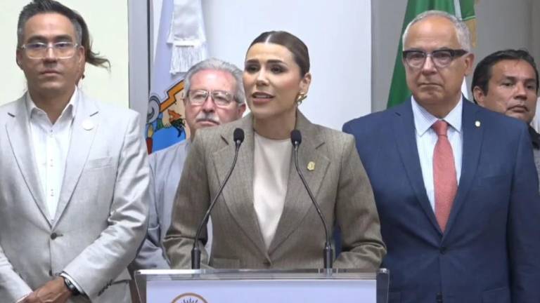 La gobernadora insistió que no había acusación, ni delito alguno, aunado a que no se le había comunicado la causa de esta medida tomada por el Gobierno de EU.