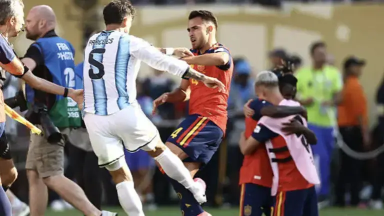Leandro Paredes recibió la sanción más severa de la FIFA.