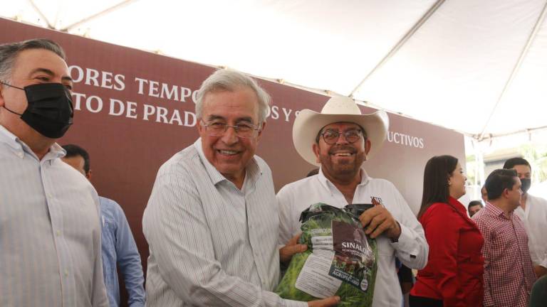 Gobernador entrega semillas para productores temporaleros
