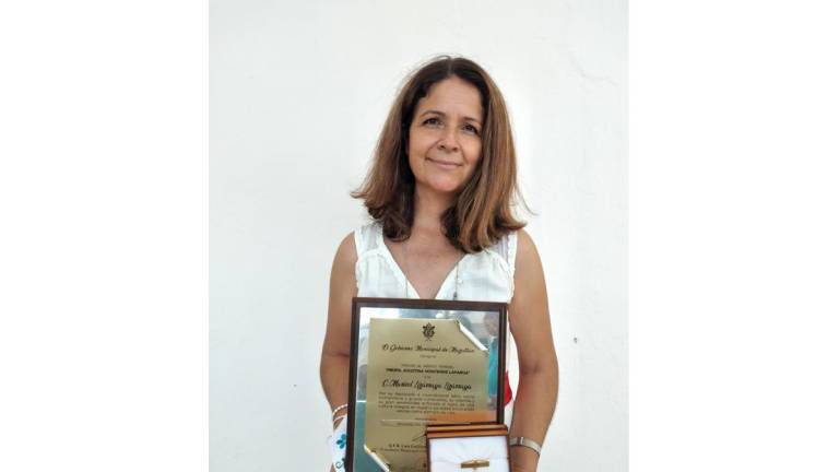 Marisol Lizárraga recibe del Cabildo de Mazatlán el premio ‘Profesora Agustina Monterde Lafarga’ 2021
