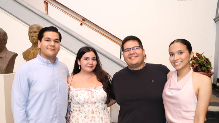David Rubio, Melissa Rubio, Alejandro Rubio y Aleni Arellano.