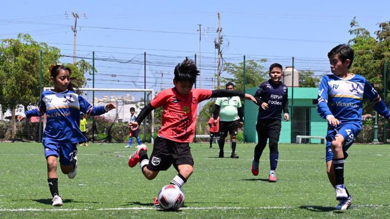 La cancha de La Foresta sirvió de escenario del arranque del torneo.