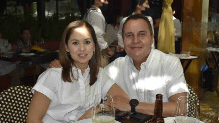 El maestro taquero Héctor Beltrán recibe homenaje de Cayenna