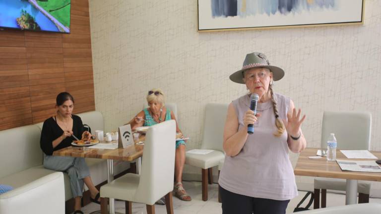 Los integrantes de Friends of México realizan labores altruistas en Mazatlán.