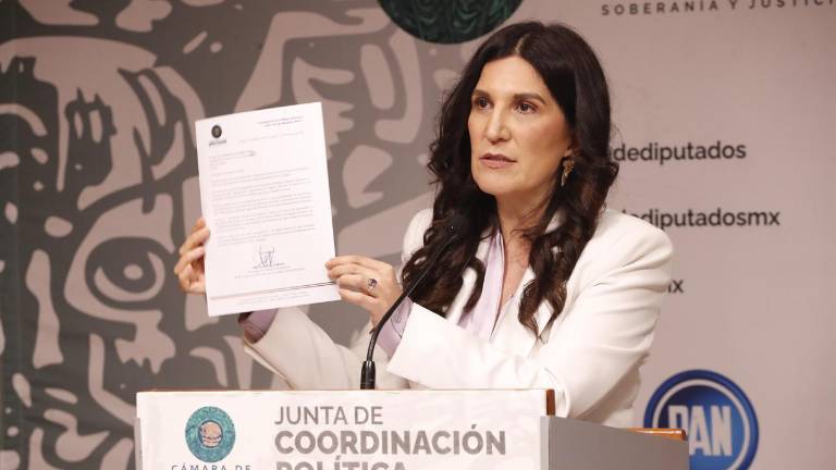 La Presidenta de la Junta de Coordinación Política de la Cámara de Diputados, Kenia López Rabadán, informó que recibieron la solicitud de juicio político contra Maru Campos.