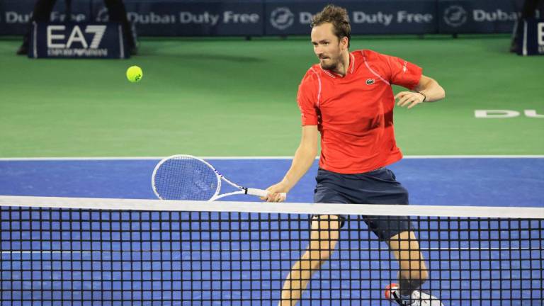 Daniil Medvedev se coronó en Dubái ante Andrey Rublev.