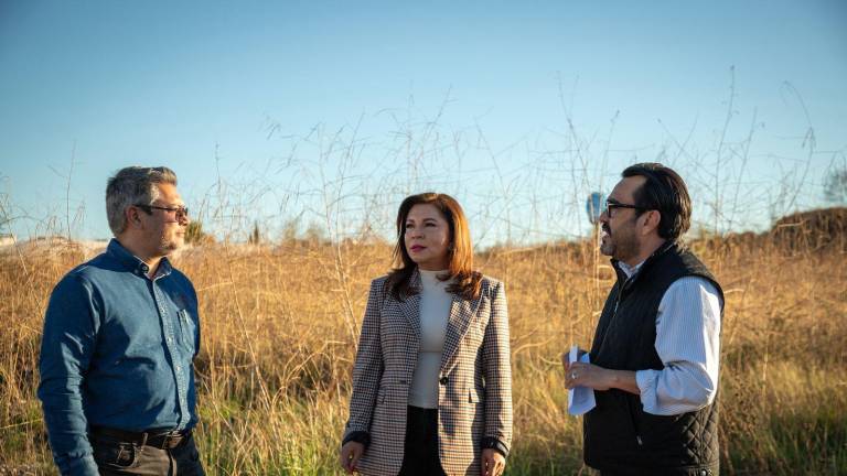 Supervisan Alcalde de Culiacán y Secretaria de Educación predio para nuevo CBTis en Lomas de San Isidro