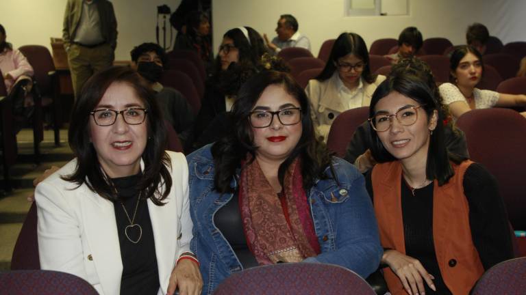 Raquel Cota, Rosy González y Petra Terrazas.