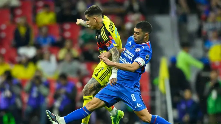 El empate deja a América con sabor agridulce en su regreso al Azteca, mientras que Cruz Azul se mantiene sólido en la segunda posición de la tabla.