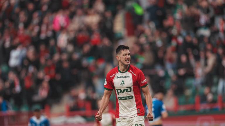 El futbolista mexicano César Montes, que milita en el club Lokomotiv de Rusia, viajaba en un tren que fue atacado con drones desde Ucrania.