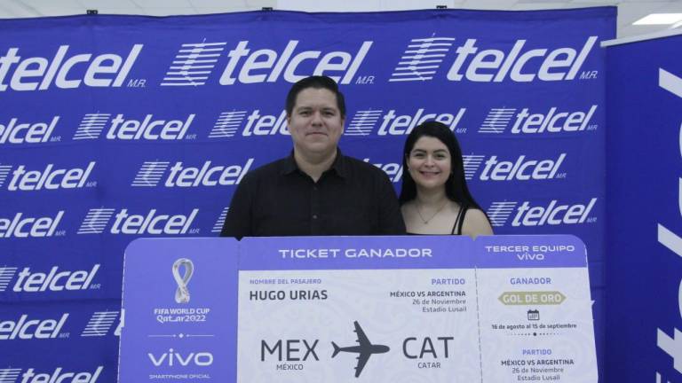 Premian Telcel y Vivo a sinaloense con boleto para acudir al Mundial de Futbol en Qatar 2022
