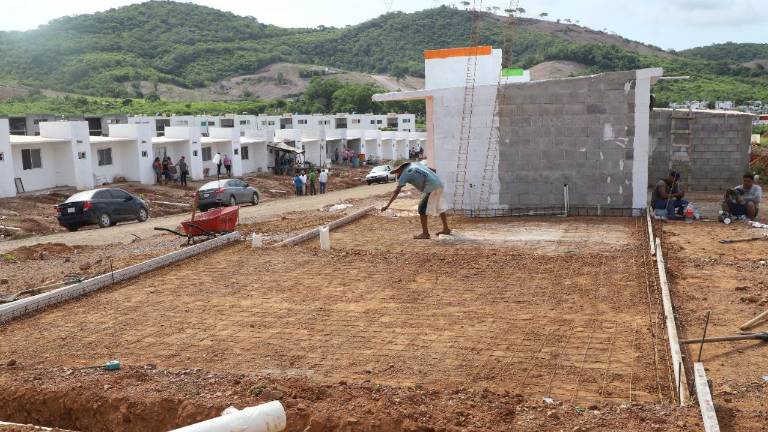 Se han invertido cerca de 40 millones DE PESOS para el Fraccionamiento CVive para desplazados por la violencia en Sinaloa.