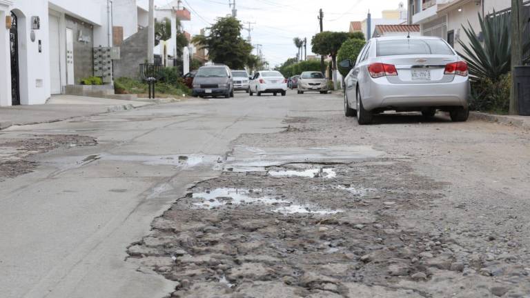 Están en mal estado calles de fraccionamientos Lomas de Mazatlán y Sábalo Country