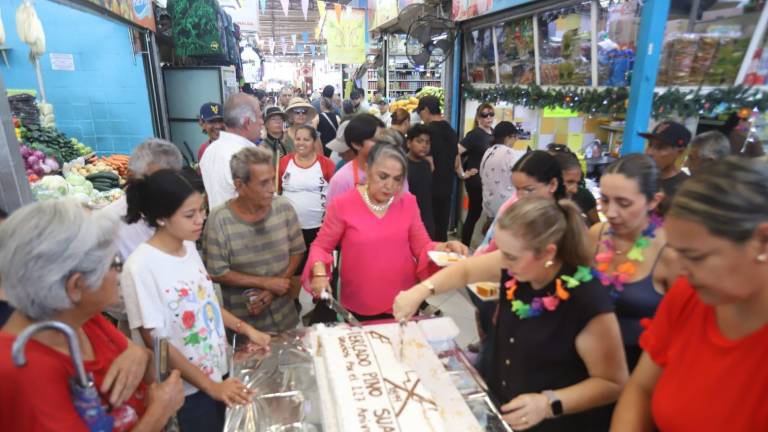 Festejos del Mercado Pino Suárez, en el Centro de Mazatlán.