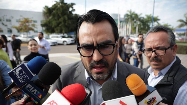 Juan de Dios Gámez Mendívil confirma que recibieron reportes ciudadanos sobre explosiones, pero no localizaron evidencias.