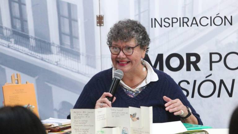 La maestra Guadalupe Veneranda recibe tributo en el programa “Diálogos de Nuestra historia”, que promueve el Instituto de Cultura.