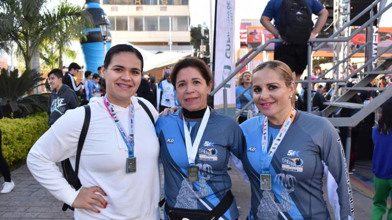 Adriana Castro, Rosario Sánchez y Laura Lárraga de Mazatlán.