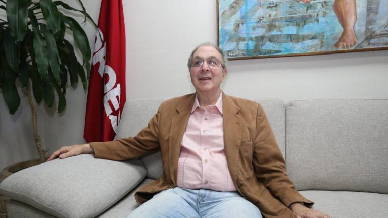 Gordon Campbell, en su visita a Noroeste, informó sobre el programa de su temporada número 11.