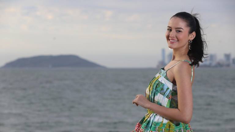 Uma I, Reina de los Juegos Florales del Carnaval de Mazatlán 2023.