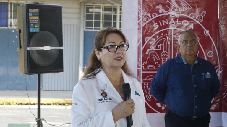 Nereida Lares Félix, Jefa de Servicios Médicos.