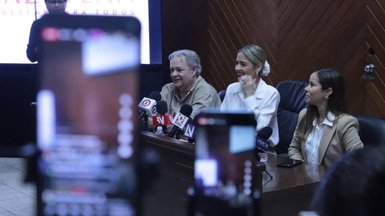 En rueda de prensa, la Alcaldesa Estrella Palacios asegura una fiesta segura y tranquila durante el Carnaval Internacional de Mazatlán 2025.