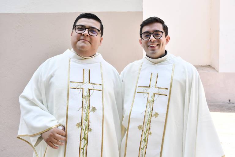 Renuevan sacerdotes sus promesas ministeriales en la Misa Crismal