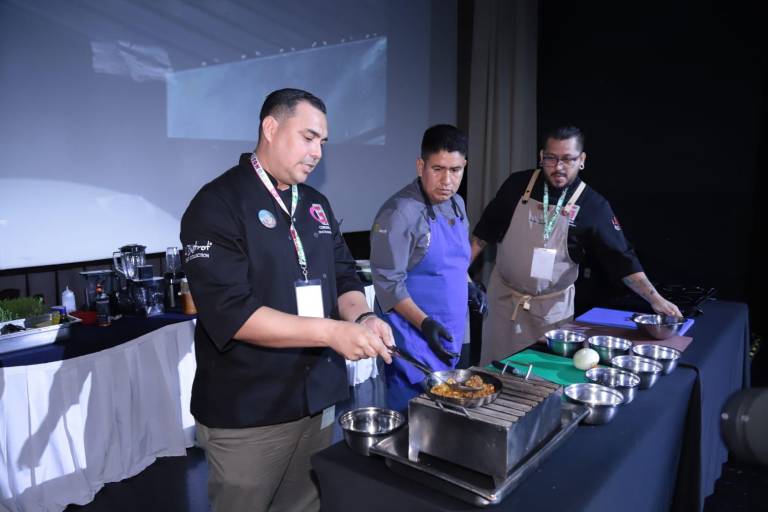 Destacan la cocina multicultural de Sinaloa en el Congreso Gastronómico de Mazatlán 2025