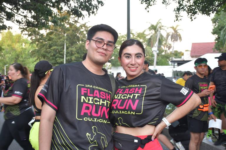 Entre luces, música y diversión realizan primera edición de la Flash Night Run Culiacán
