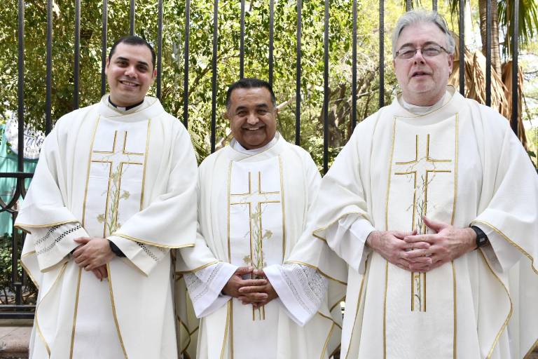 Renuevan sacerdotes sus promesas ministeriales en la Misa Crismal