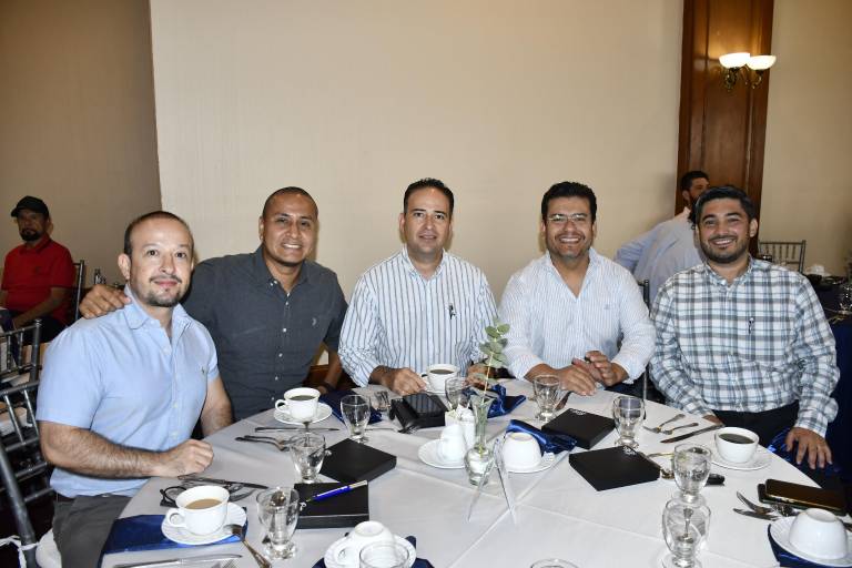 Disfrutan papás del Senda de un día padrísimo