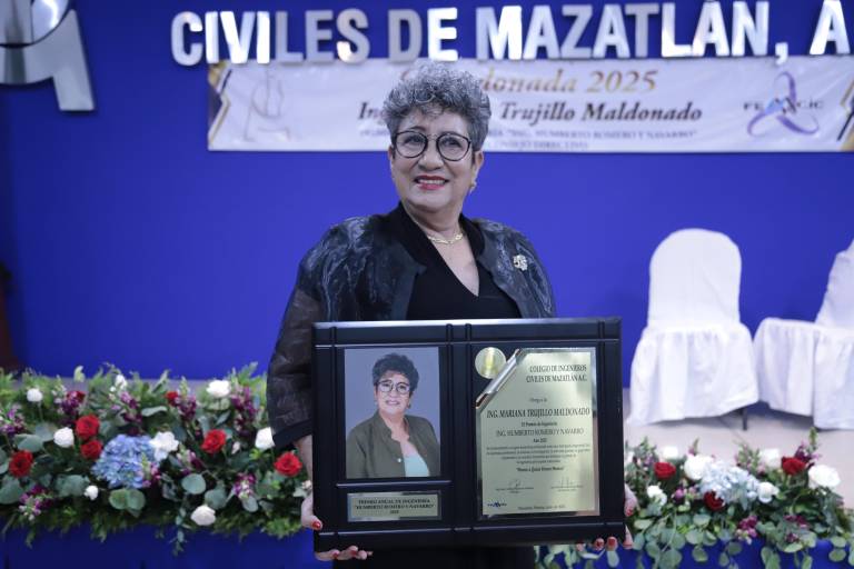 Mariana Trujillo recibe el galardón ‘Humberto Romero Navarro’, a su trayectoria