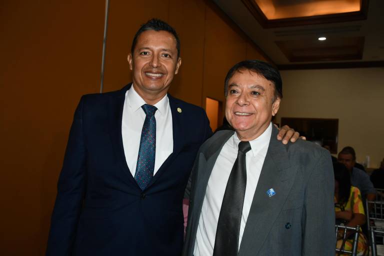 Reconocen rotarios a personas extraordinarias por su vocación y legado