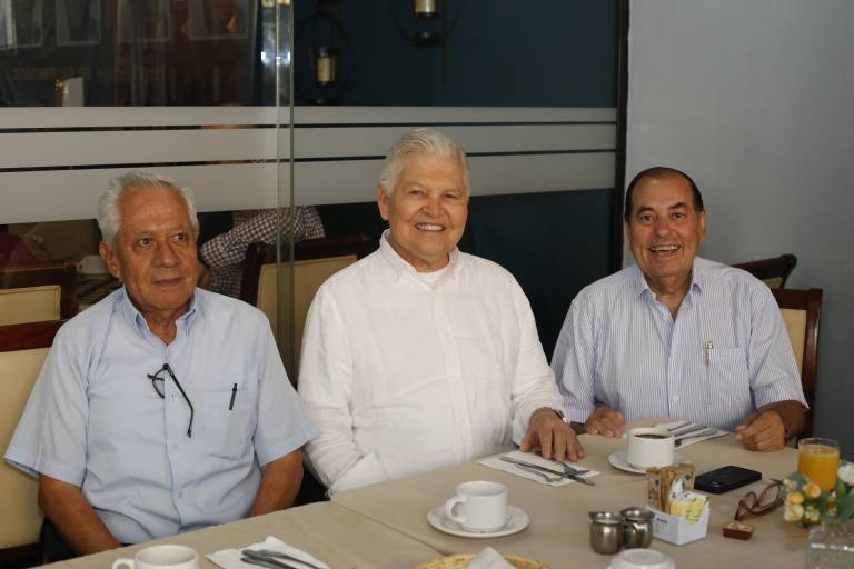 Recuerdan amigos a Don Manuel Lazcano Ochoa en su 25 Aniversario Luctuoso