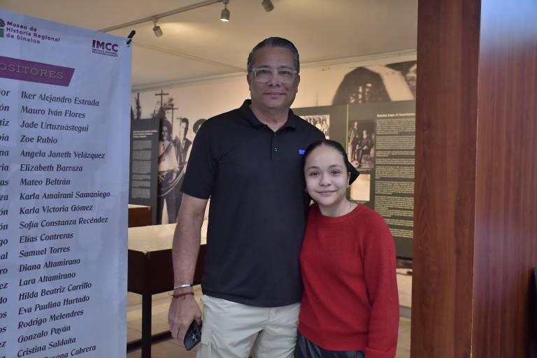 Exponen su arte en busca de la reconstrucción social